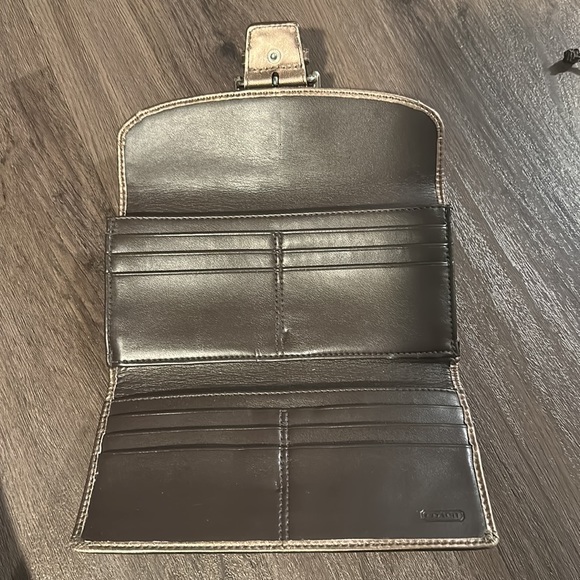 Coach Shoulder Bag, Matching Wallet and Pin - Picture 8 of 11